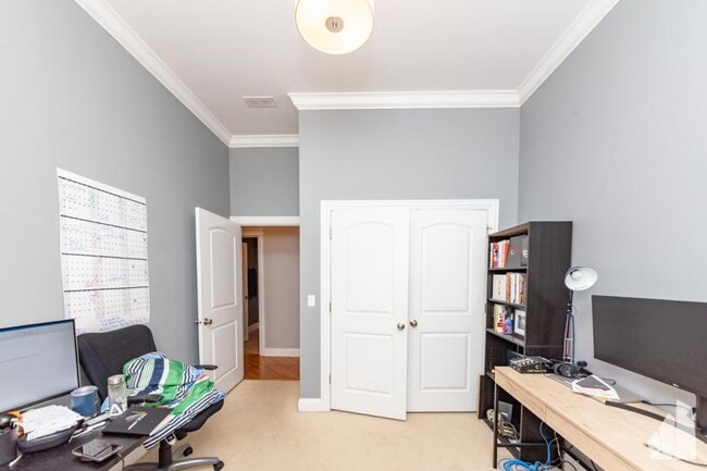 Photo - 3 bedroom in Chicago IL 60657 Unit 303