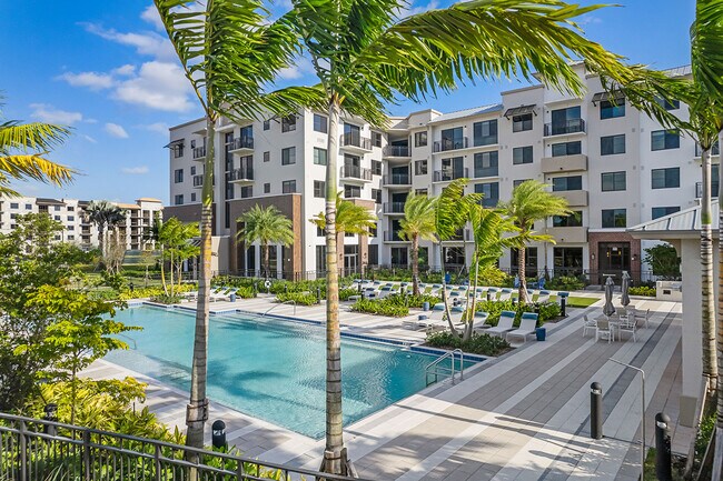 8300 Cleary Blvd Plantation, FL 33324 - Shalimar Plantation East