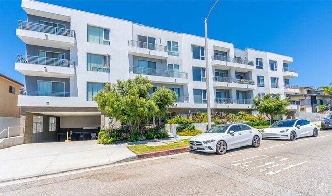 Building Photo - 7857 W Manchester Ave Unit 111 Rental