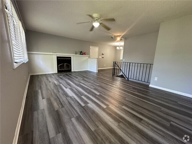Building Photo - 16005 County Rd 6 Rental