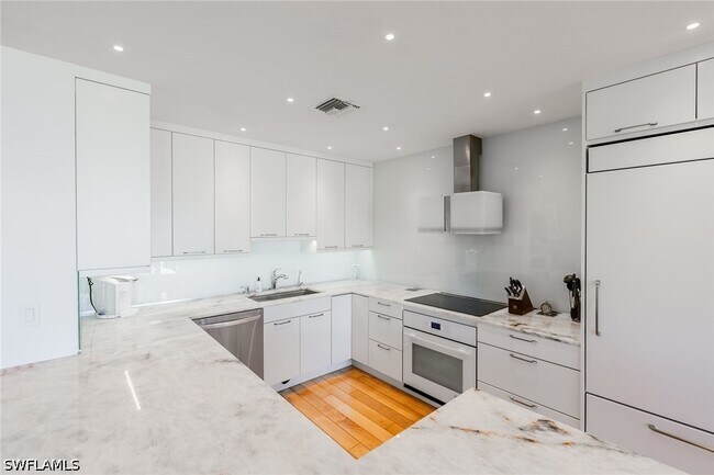 Photo - 2203 Gulf Shore Blvd N Unit E1