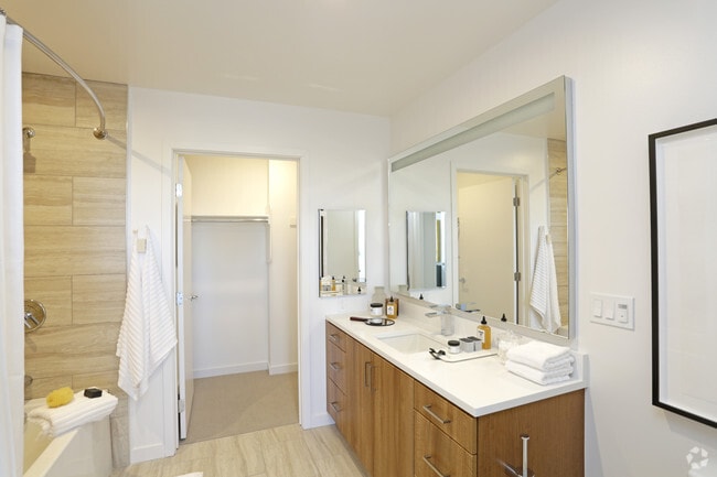1 BR, 1 BA-679 SF