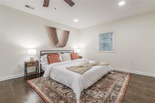 Photo - 1215 Anchor Terrace SW