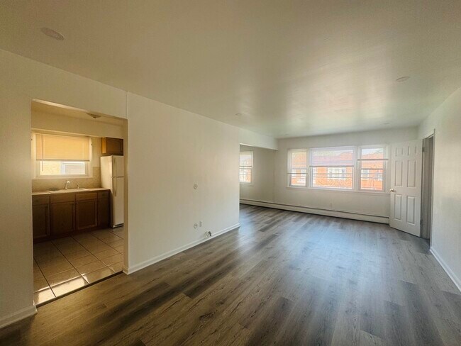 Photo - 121 Mallory Ave Unit 3