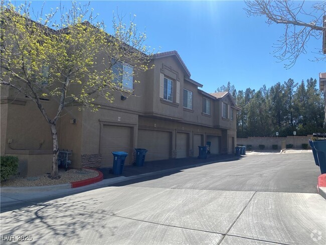 Building Photo - 9901 Trailwood Dr Unit 2123 Rental