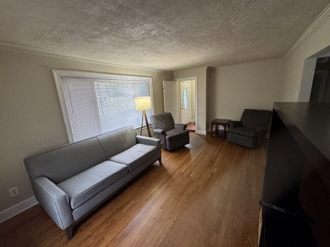 Photo - 5215 Huntington Ave