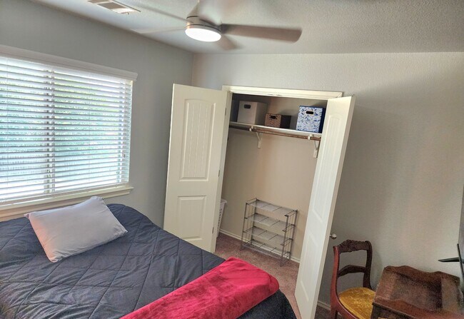 Photo - 124 Savoy Cv