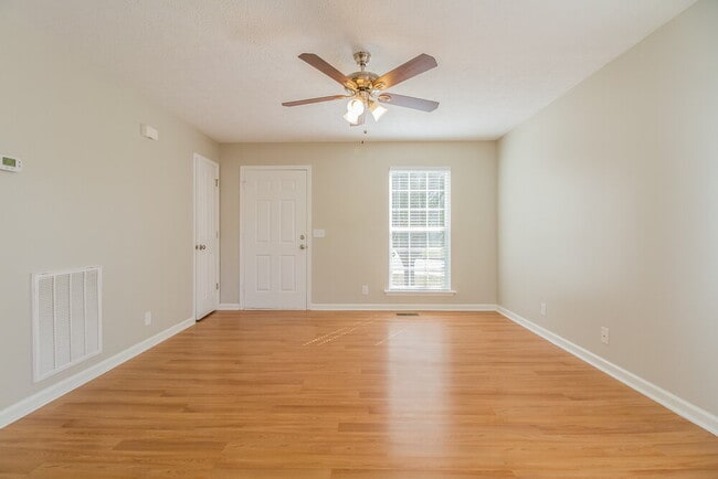 Photo - 7835 Rainey Dr