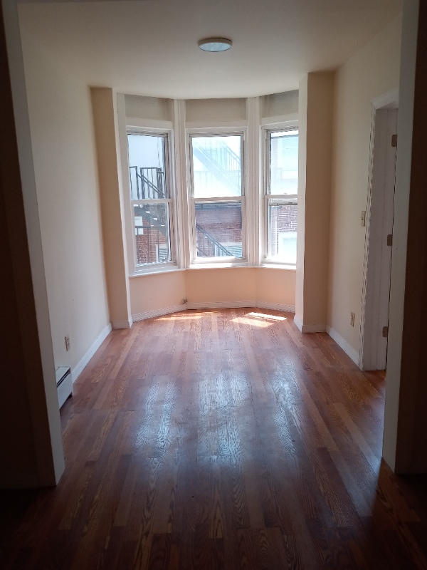 Building Photo - 522 Franklin St Rental