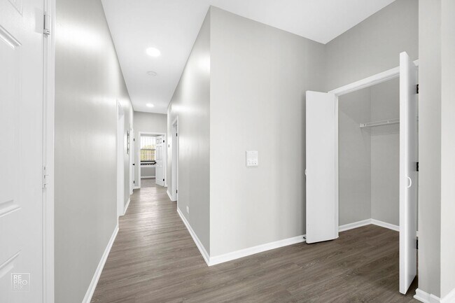 Photo - 8954 S Commercial Ave Chicago, IL 60617