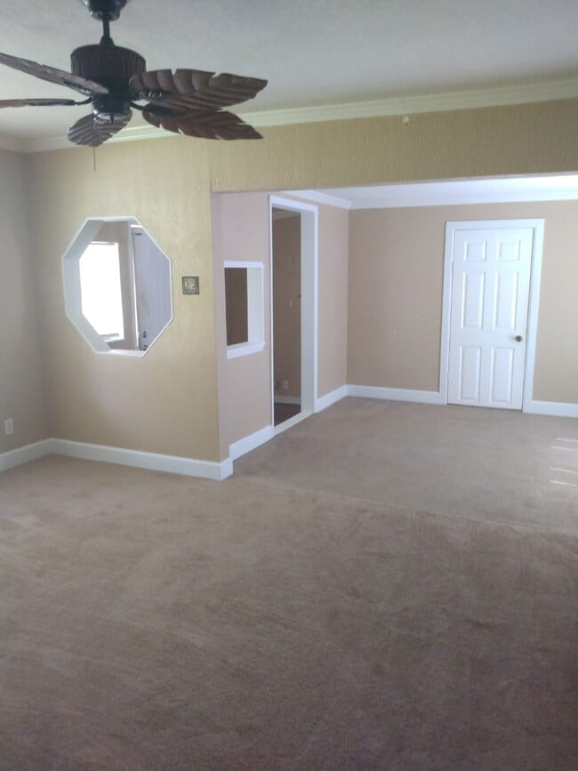 Photo - 1249 Woodruff Ave