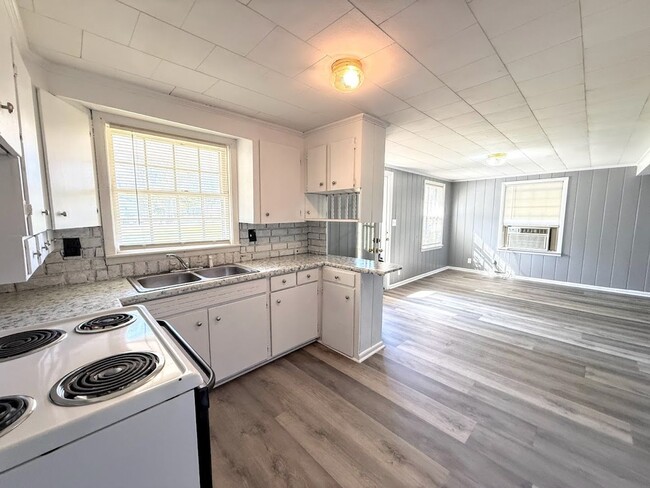 Photo - House in Benton