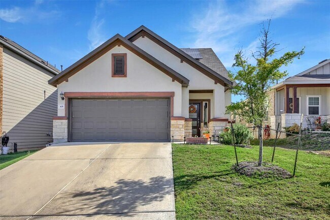 Photo - 305 Satsuma Dr