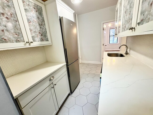 Photo - 275 Harrison Ave Unit B7