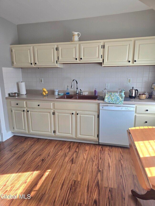 Photo - 31 Terrace Ave Unit 2