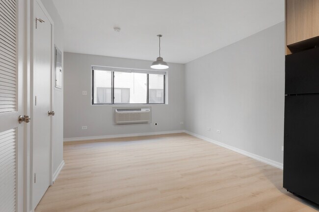 Photo - 5411 N Winthrop Ave