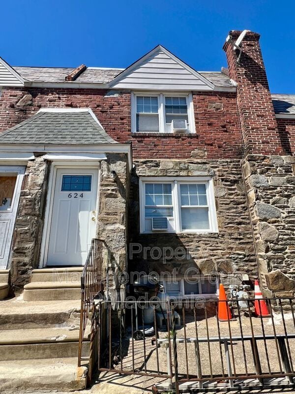 Photo - 624 Briarcliff Rd