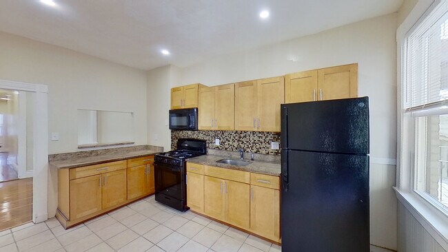 109 Harold St Unit 2