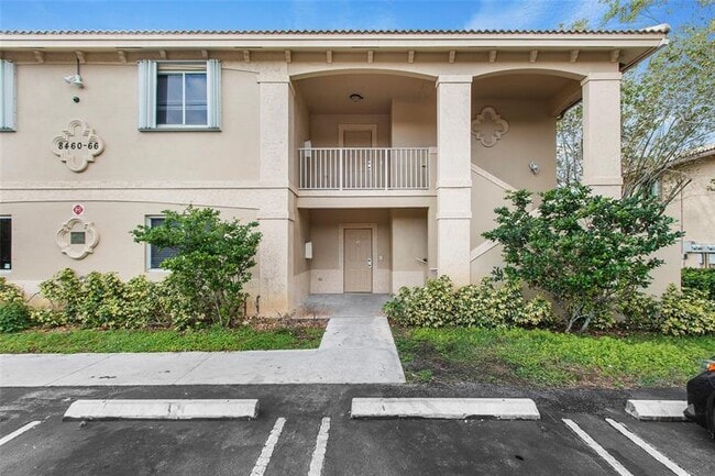 Photo - 8460-8466 NW 40th St Apartamento