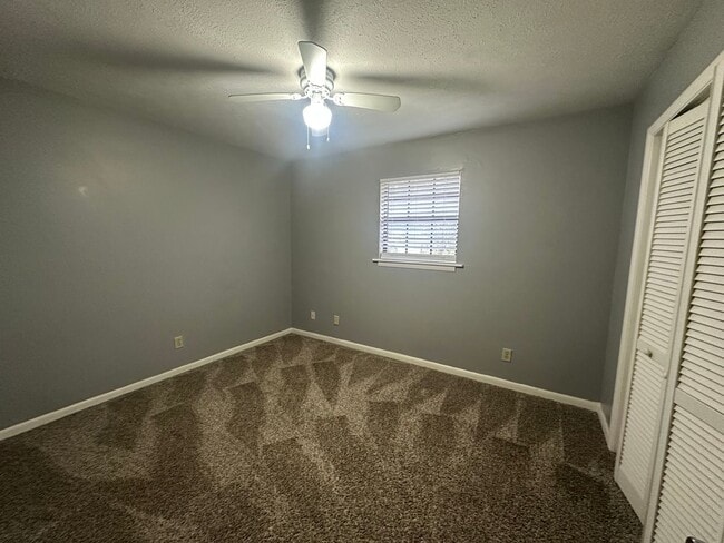 Photo - EASTSIDE PET FRIENDLY duplex in Brewster Estates avail now! Unit B