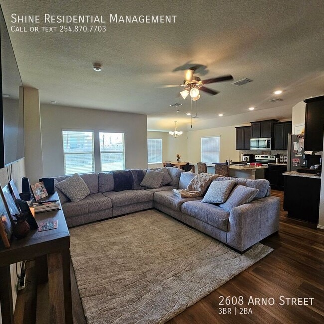 Photo - 2608 Arno St