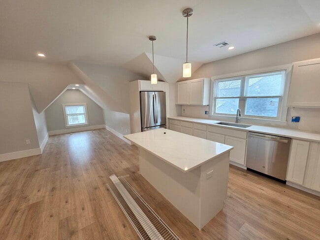 Photo - 28 Brooks St Unidad U3