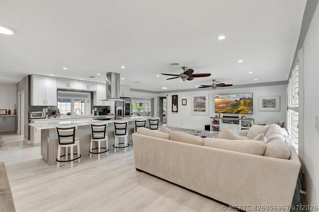 Photo - 4450 NE 23rd Ave