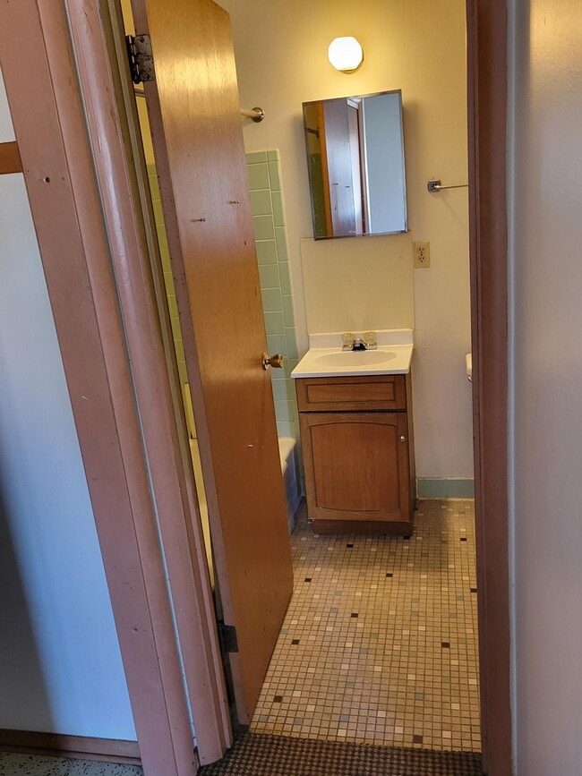 Photo - 6535 Beloit Rd Unit 5