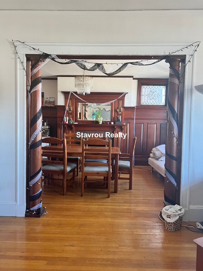 Photo - 1681 Beacon St Unit 3