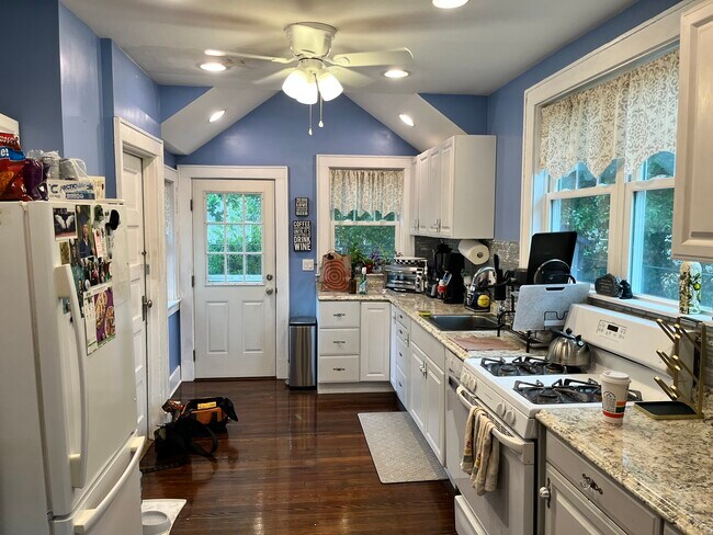 Photo - 168 S. 6th St