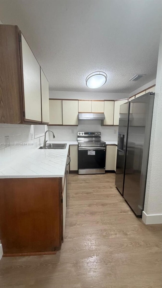 2580 NW 62nd Ave