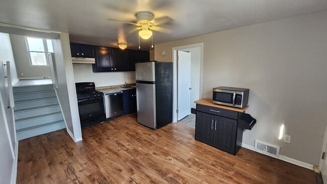 119 E Laughead Ave Unit 1