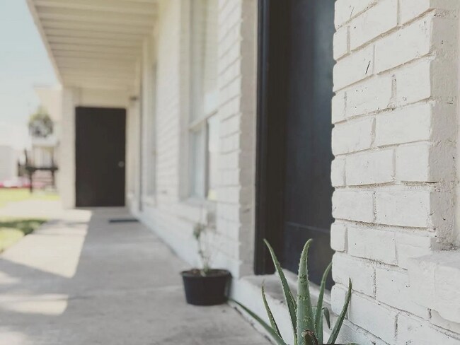 Photo - 461 Eldon Dr Unit 23