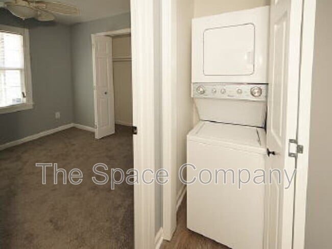 Photo - 98 Sans Souci St Unit B