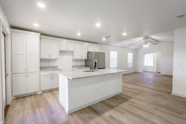 Photo - Brand New Construction in Elm Meadows!