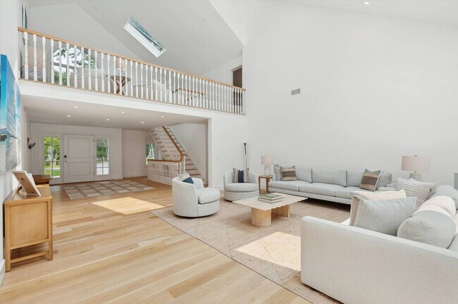 Photo - 28 Old Meeting House Rd