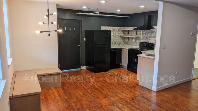 Photo - 3925 Redding Rd Unit Apt 201