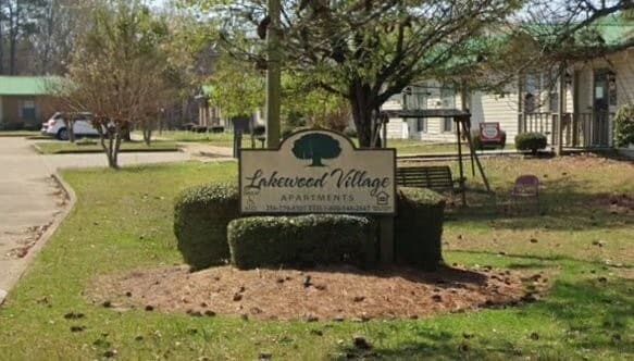 Photo - 4350 Lakewood Ct