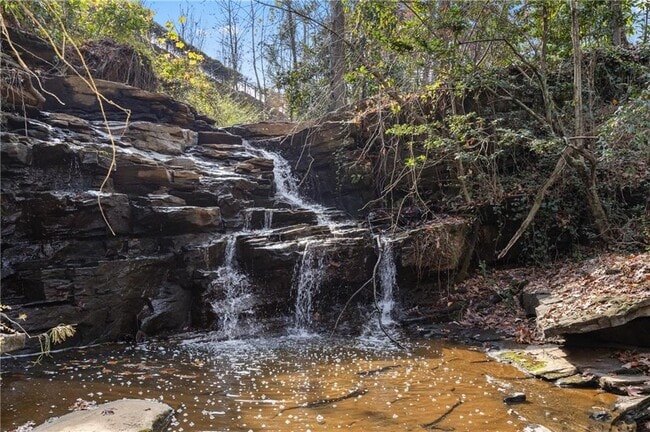 Photo - 6529 Beacon Dr