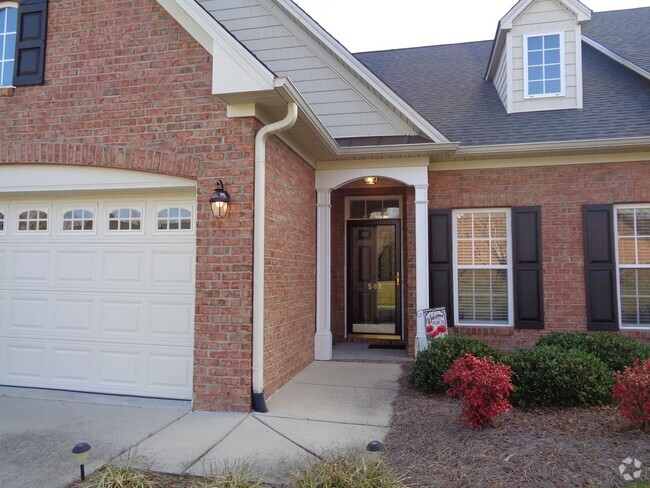 Building Photo - Clemmons-Lovely Patio Home with Sunroom