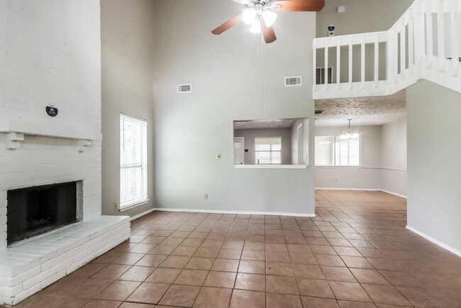 10618 Plum Lake Dr