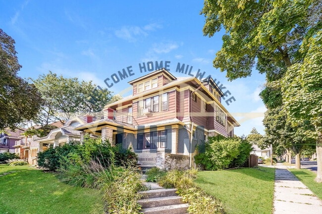 Building Photo - 2577 N 52nd St