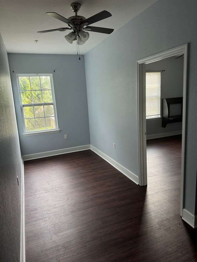 Photo - 1846 Belle Vue Way