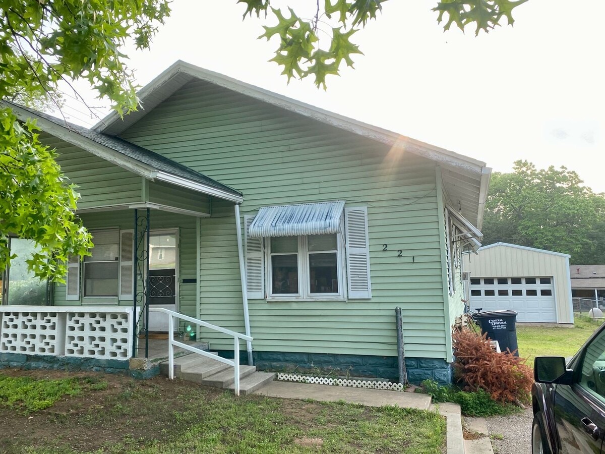 2 bedroom 1 bathroom home in Shawnee - 2 bedroom 1 bathroom home in Shawnee