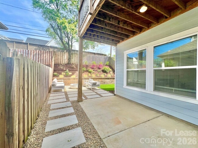 Photo - 413 Belton St