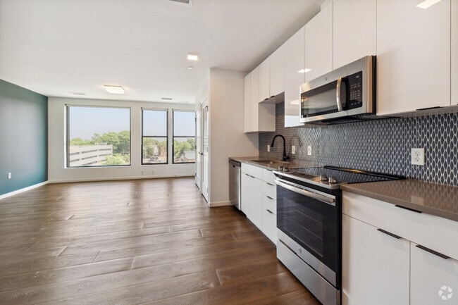 Studio - 536SF