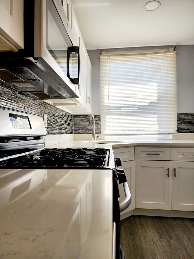 Photo - 5316 Glenloch St