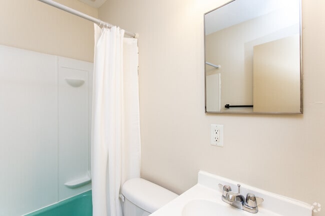 Studio, 1BA - 350 SF