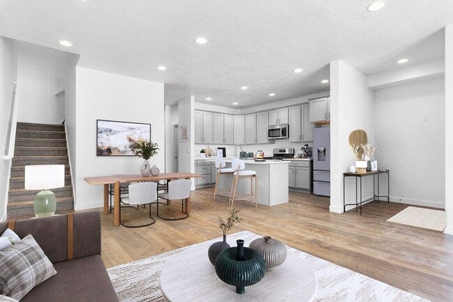 Photo - Bingham Court Towns- 1462