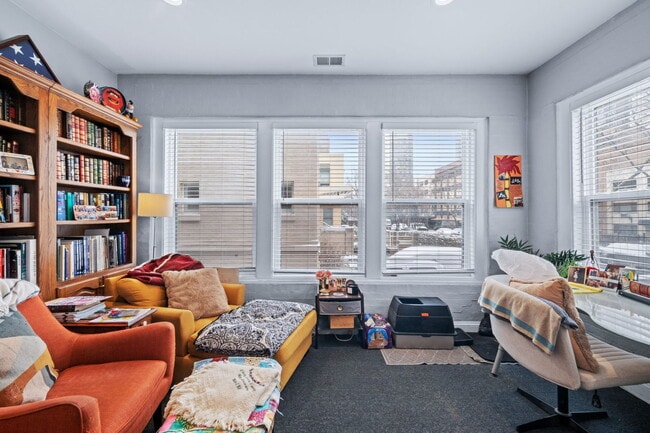 Photo - 612 W Stratford Pl Unit 1